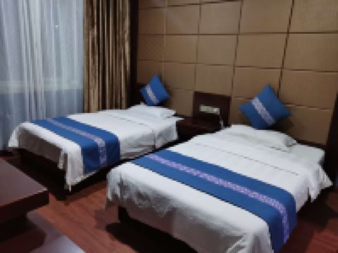 积石山云林商务宾馆 - 豪华套房