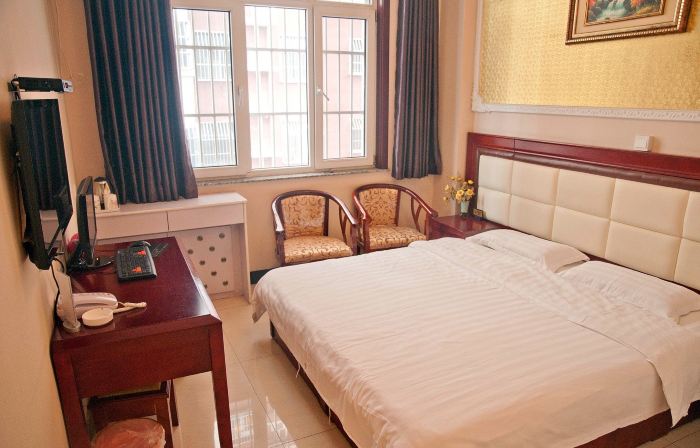 South Weizhou Chaoyue Express Hotel