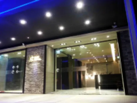 كيوي إكسبرس هوتل - تايتشونج ستيشن برانش 2 فنادق في 