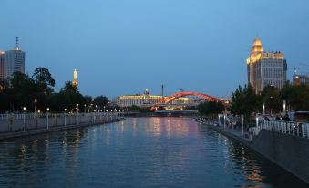 Super 8 Hotel (Tianjin West Railway Station South Square)