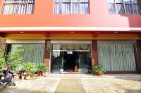 Chengjiang Jinhailan Express Hotel Hotel di Luchong scenic area