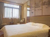 24K精品酒店(上海南京东路步行街店) - 高级大床房