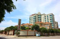 Holiday Inn Lianzhou Garden Hotels in Lianzhou