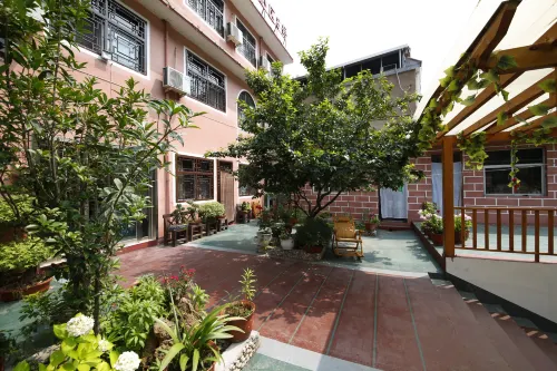 Chongdu Ferry Happy House