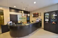 Guantong Modern Hotel (Beijing Qianmen)