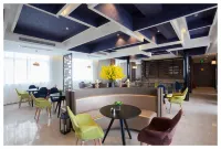 Hongqiaoyue Hostel - 3-Star
