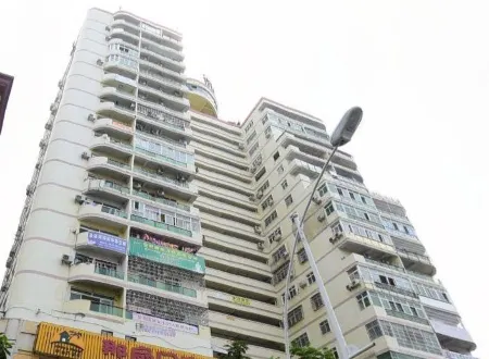 Nashanmen Boutique Inn (Sanya Bay Pedestrian Street)