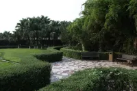 潼南大飯店 重慶長途汽車運輸有限責任公司潼南分公司附近的飯店