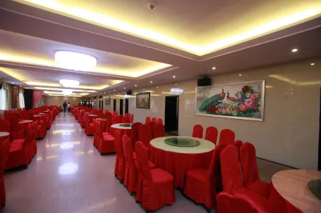 Hungwa Hotel Отели в г. Дапу