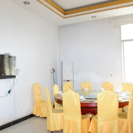 Ruichang Hongmao Hotel