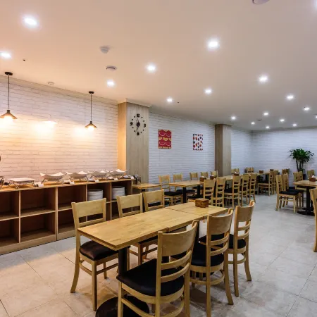Jeju Ellui Hotel Отели рядом с достопримечательностью «Храм Пухеса»