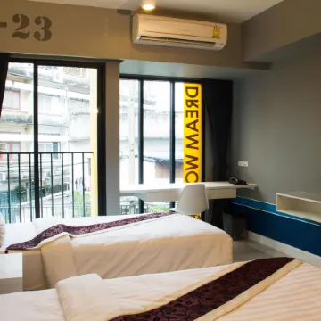 ISanook Bangkok Отели рядом с достопримечательностью «Станция надземного метро Siam»
