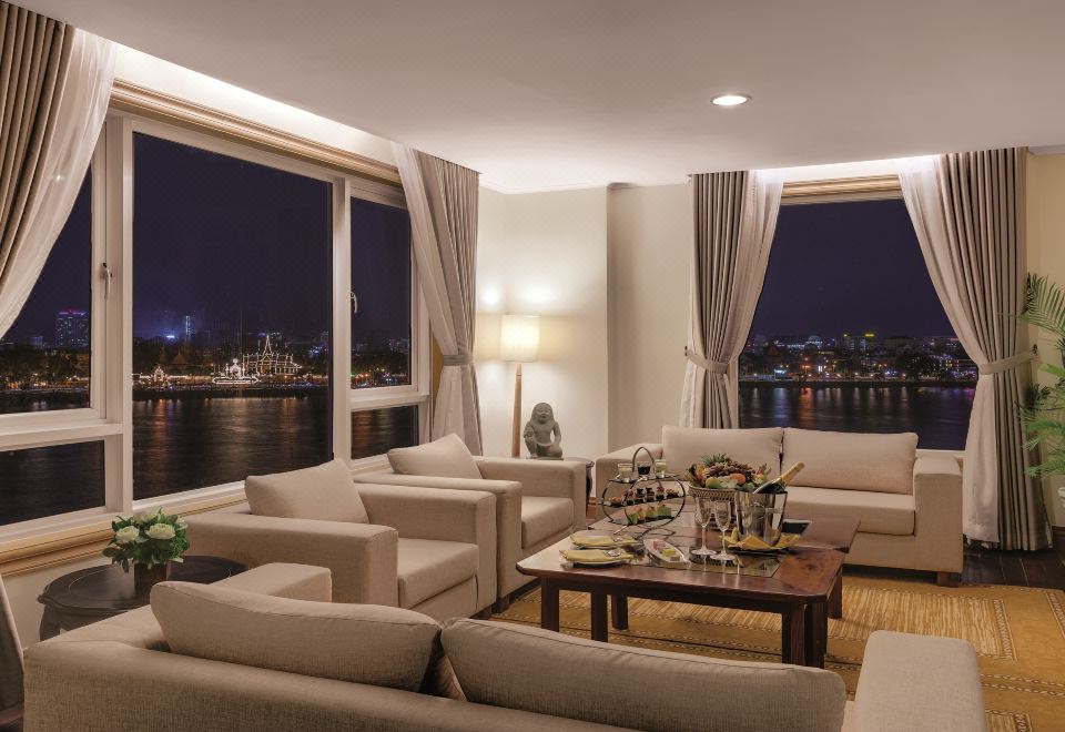 소카 프놈 펜 호텔의 쾌적한 객실 내부