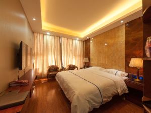 Huarong Apartment Hotel