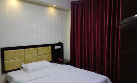 Ivy Business Hotel - Housity