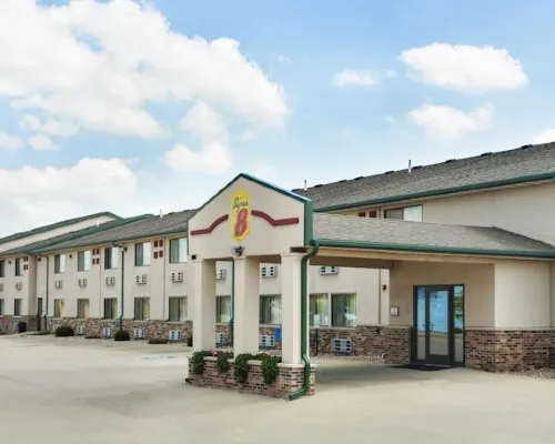 Super 8 by Wyndham St. James Hotels in Saint James