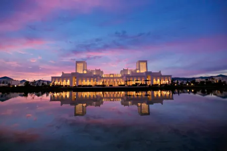 Banyan Tree Tamouda Bay Отели рядом с достопримечательностью «Eden Plage»