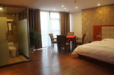 Huaying Xiyue Business Hotel