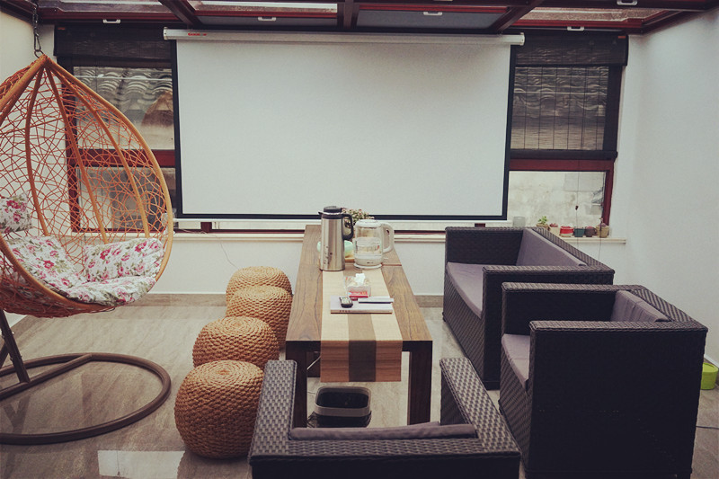 Lane·YunGeOver view