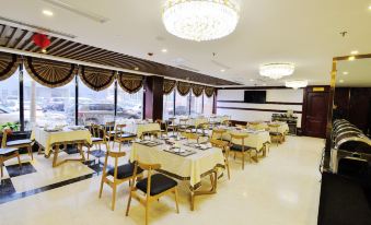 Huameishi Hotel (Baoding Xiantian Baobai Shopping Plaza) - Housity