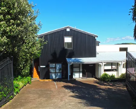 Le Chalet Waiheke Apartments Hotels in Waiheke Island