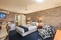 Sunshine Coast Airport Motel - piscina