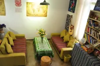 Caoya International Youth Hostel