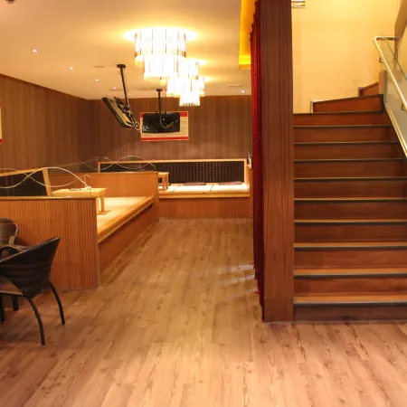 Yingkou Yudingyu Longge Business Hotel 1 (Wanda Plaza)