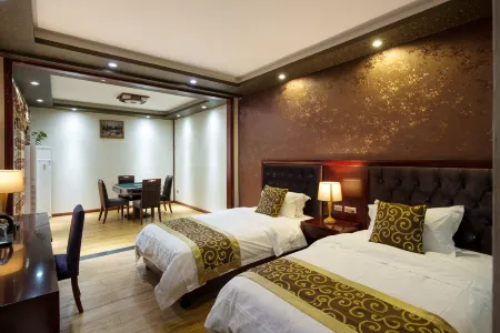 Chen's Courtyard Peninsula Courtyard Hotel Отели рядом с достопримечательностью «Emerald Gallery»