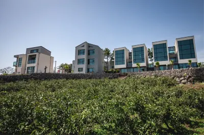 Stay in Jeju Hotels near Daepyeong Port