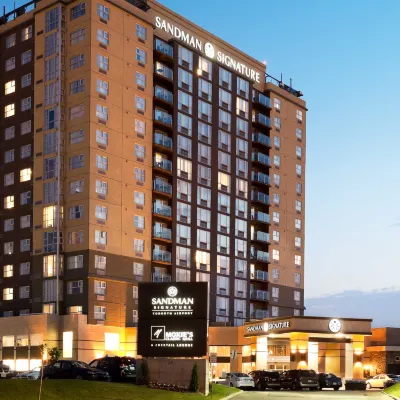 Sandman Signature Toronto Airport Hotel Hotel dekat Kampus Humber College