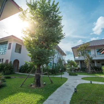 Maryo Resort Отели рядом с достопримечательностью «Парк развлечений Singha Park»