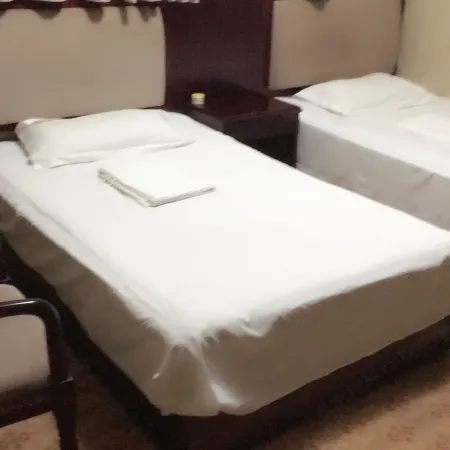 Yibin Jinyuan Business Hotel