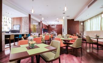 Hampton by Hilton Lanzhou Shopping Street