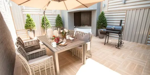 AMI Boutique Hotel - Parkering