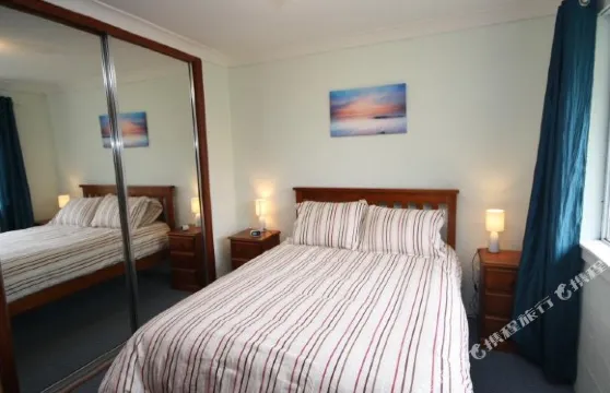 巴瑟斯特海灘和運動場對面度假屋