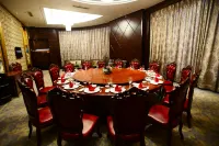โรงแรมเซ็นจูรีไดนาสตี้ - พร้อมอาหารเช้า