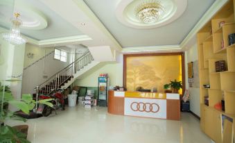 Pingguo Huayang Business Hotel