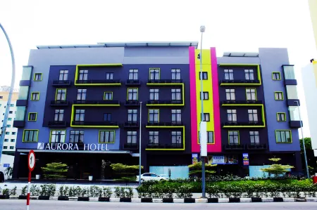 Aurora Hotel Отели рядом с достопримечательностью «Бакит Сина»