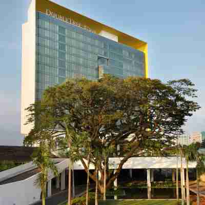 DoubleTree by Hilton Jakarta - Diponegoro Hotel Exterior