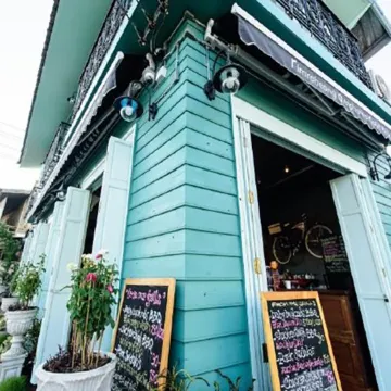 RoomQuest Rimrabeang at Amphawa