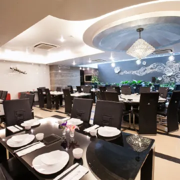 Chiayi King Hotel Отели рядом с достопримечательностью «Chiayi Cultural And Creative Industries Park»
