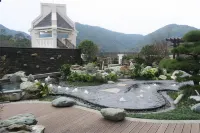 Biquan Kongzhong Hot Spring Hotel Hotels in Conghua Business District