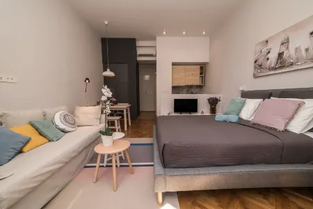 Doma Zagreb Aparthotel Отели рядом с достопримечательностью «Площадь Петра Прерадовича»