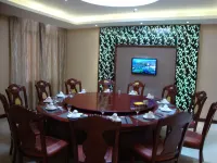 Oriental Holiday Hotel
