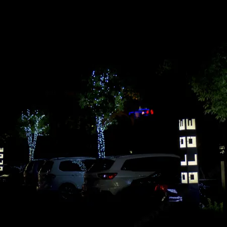 Xinchang Wozhou Junyi Hotel