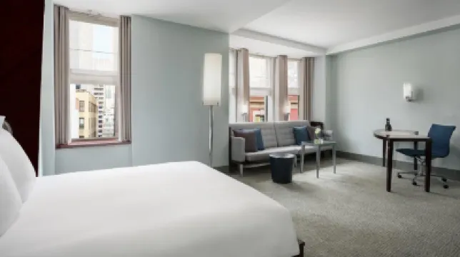 รอยัลตัน นิวยอร์ก โรงแรมใกล้ไบรอันท์ปาร์ค