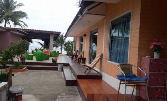 Aun I-Talay Resort