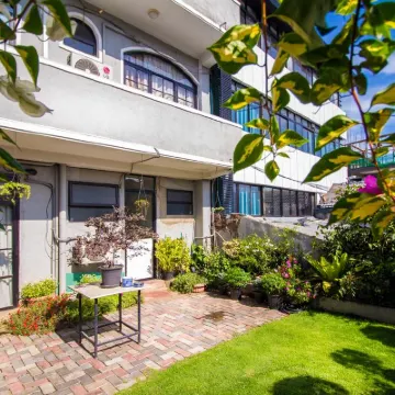 Sevana City Hotel Hotels near Bahiravokanda Vihara Buddha Statue