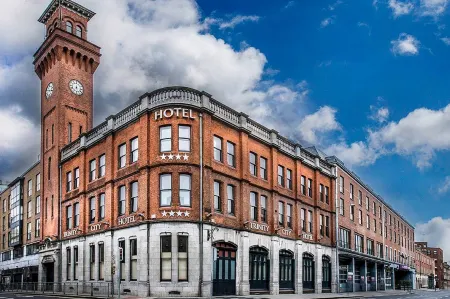 The Trinity City Hotel Отели рядом со станцией Grand Canal Dock Dart Station